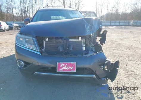 2013 Nissan Pathfinder Platinum из США, поврежденный, VIN 5N1AR2MM4DC680181